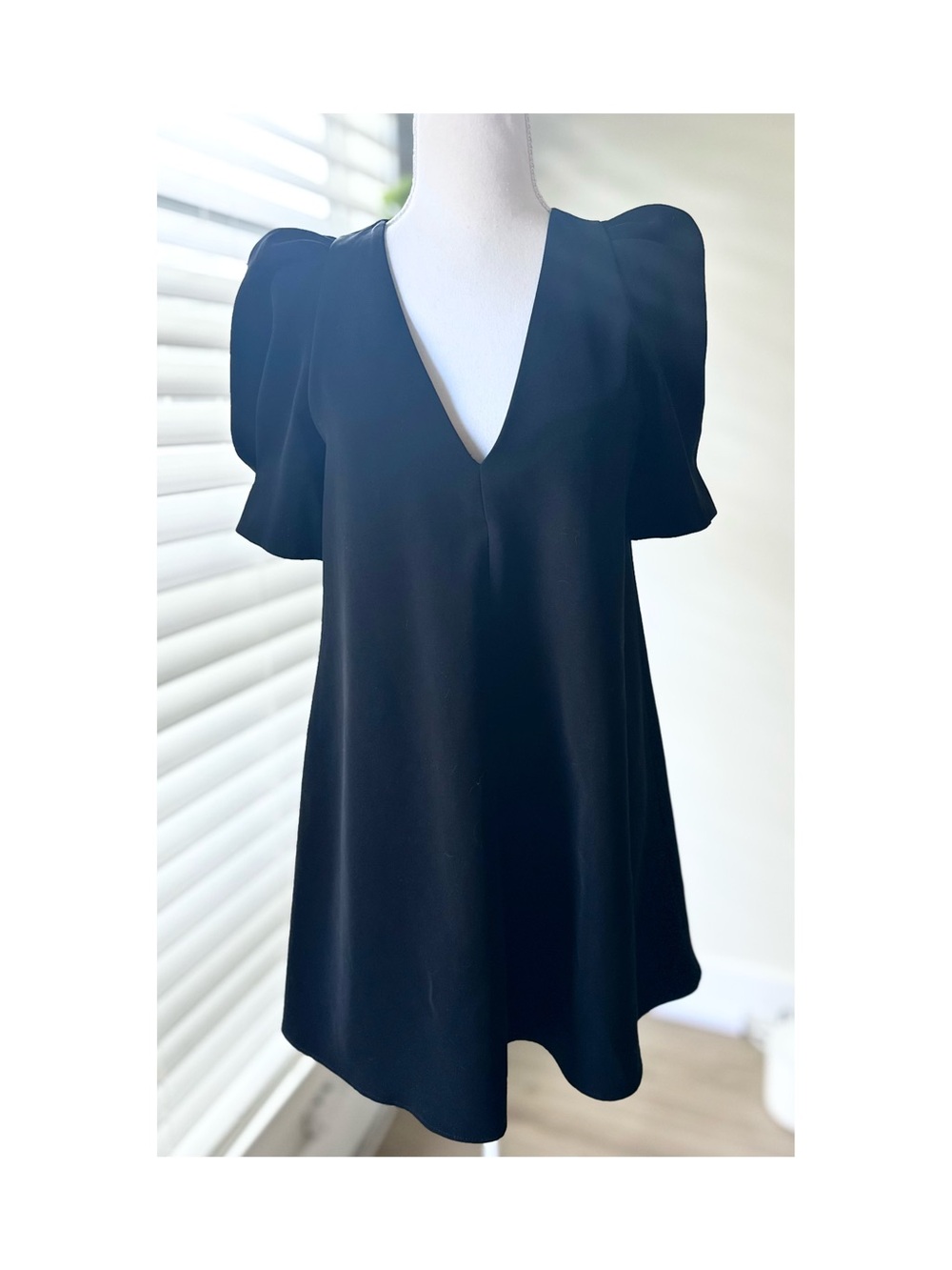 Zara Black V-Neck Puff-Sleeve A-Line Dress
